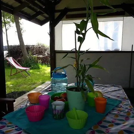Planb - Przyczepa Kempingowa We Wsi Nad Samym Brzegiem Jeziora Pluszne Camping