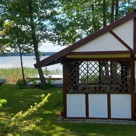 Planb - Przyczepa Kempingowa We Wsi Nad Samym Brzegiem Jeziora Pluszne Camping